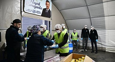 Başkan Kayserili İlk İftarı Vatandaşlarla Açtı