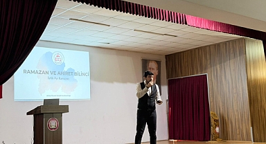 Bir Ay, Bir Nesil Projesi Kapsamında İlk Program Akhisar İmam Hatip Lisesi'nde Gerçekleştirildi