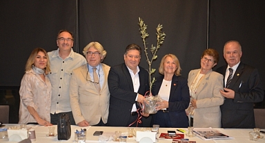 Dostlar Meclisi'nde Konuk CHP Akhisar İlçe Başkanı Hayriye Hacet oldu