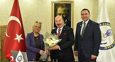 Dostlar Meclisi'nden Başkan Akyüz'e Tebrik Ziyareti