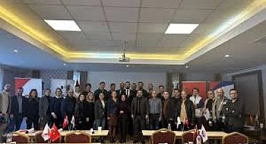 Eğitim-İş Manisa'da işyeri temsilcilerine eğitim verdi