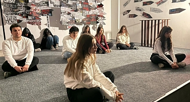 Gençler Umudu Sahneye Taşıdı: “Karanlığın Ötesi Umut” Büyük Beğeni Topladı