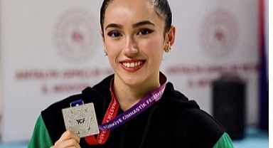  Nil Deniz Bal Türkiye İkincisi