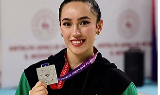  Nil Deniz Bal Türkiye İkincisi