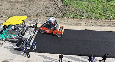 Salihli Hacıbektaşlı'da yeni tesisten ilk asfalt