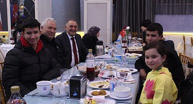 Yunusemre'de Şehit Ailelerine Anlamlı İftar