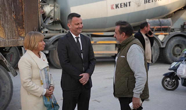 Akhisar’da Altyapı Sonrası Yol Yenileme Çalışmaları Sürüyor