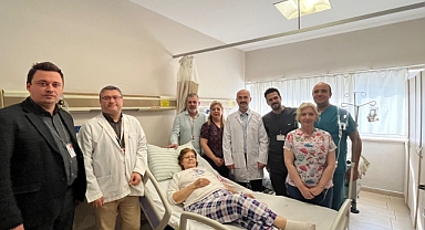 Akhisar’da İleri Evre Kolorektal Kanser Hastasına Başarılı Ameliyat