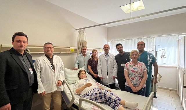 Akhisar’da İleri Evre Kolorektal Kanser Hastasına Başarılı Ameliyat