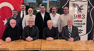 Akhisar’dan Dünyaya Beşiktaş Selamı: “Beşiktaşlılık Bir Takım Tutmak Değil, Bir Duruştur”