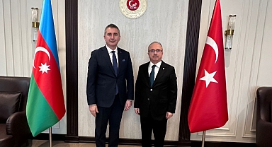 Akhisarlı Akademisyen Prof. Dr. Yücel Namal’dan Bakü’de Diplomatik Temas
