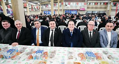 Büyükşehir'in İftar Sofrası Kırkağaç'ta Kuruldu