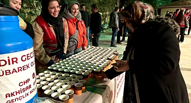 CHP Akhisar Gençlik Kolları’ndan Kadir Gecesi’nde 100 Kişilik Dağdere Çıkartması