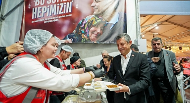 CHP GENEL BAŞKANI ÖZGÜR ÖZEL, MANİSA’DA İFTAR PROGRAMINA KATILDI