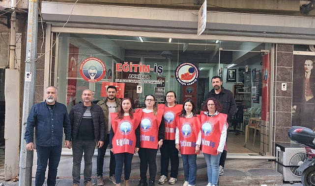 EMEKÇİ KADINLARIN MÜCADELESİNİ SELAMLIYORUZ!