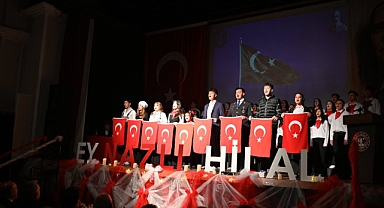  İstiklal Marşı'nın Kabulü ve Mehmet Akif Ersoy'u Anma Programı Akhisar'da Gerçekleştirildi