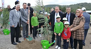 Manisa'da 30 bin fidan toprakla buluşuyor