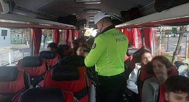 Manisa'da Otobüslere Emniyet Kemeri Denetimi: 5 Binden Fazla Yolcu Bilgilendirildi
