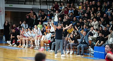 Manisa'nın Tek Kadın Basketbol Takımı Zirve Takibini Sürdürüyor