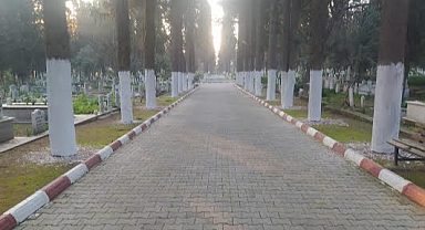 Mezarlıklar Bayrama Hazırlanıyor