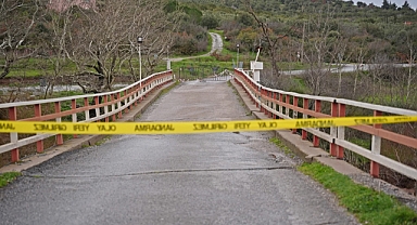 Selçikli’de Köprüde Çökme Riski: Yol Çift Yönlü Trafiğe Kapatıldı