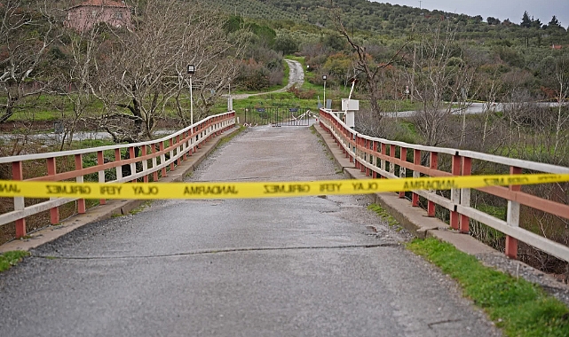 Selçikli’de Köprüde Çökme Riski: Yol Çift Yönlü Trafiğe Kapatıldı