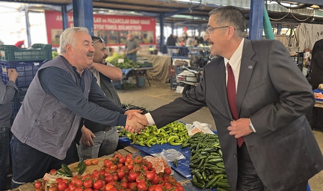 Akhisar’da Anahtar Parti’den Pazaryeri Ziyareti ve Bilgilendirme Çalışması