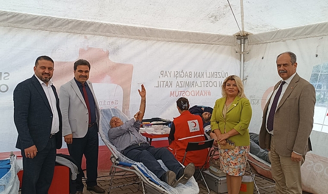 Akhisar’da eğitim kurumları öncülüğünde düzenlenen kan bağışı kampanyası, yoğun katılımla gerçekleştirildi.