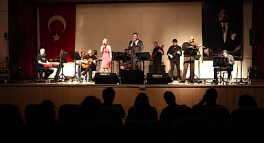 Akhisar’da müzik dolu bir akşam yaşandı. 