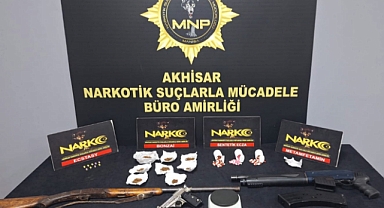 Akhisar’da Narkotik Operasyonu: 17 Şüpheli Tutuklandı