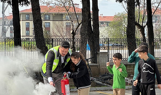 Akhisar’da Okullarda Afet Bilinci İçin Tatbikatlar Gerçekleştirildi