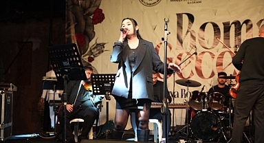 .Akhisar'da sanat ve eğlence dolu bir gece yaşandı…