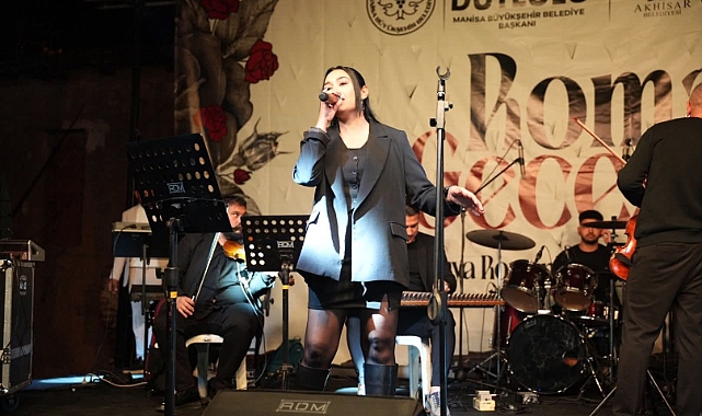 .Akhisar'da sanat ve eğlence dolu bir gece yaşandı…