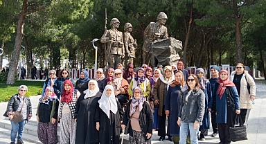 Başlamış Köyü Kadınları Çanakkale Gezisine Katıldı