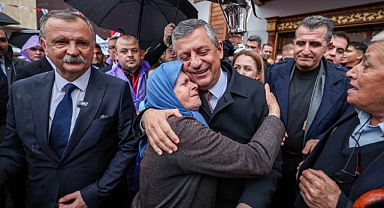 “BU PARTİ, TESLİM OLMAYANLARIN, TEK DE KALSA SÜNGÜYE KARŞI ŞEHADETE KOŞANLARIN, ANADOLU’YU TESLİM ETMEYENLERİN KURDUĞU PARTİDİR”