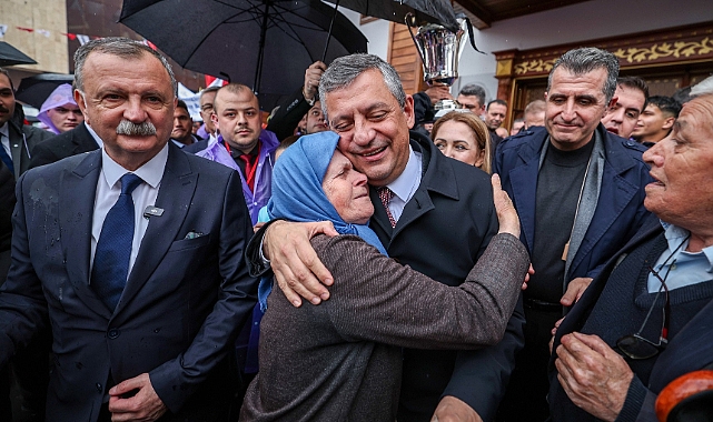 “BU PARTİ, TESLİM OLMAYANLARIN, TEK DE KALSA SÜNGÜYE KARŞI ŞEHADETE KOŞANLARIN, ANADOLU’YU TESLİM ETMEYENLERİN KURDUĞU PARTİDİR”