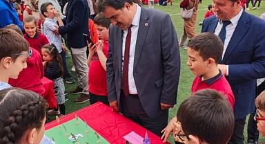 Dr. Ahmet Tarık Sarı İlkokulu’nda İngilizce Festivali Coşkusu