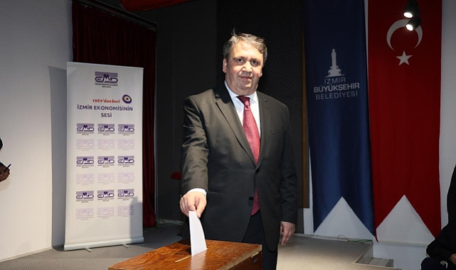 Ekonomi Muhabirleri Derneği İzmir Şubesi’nde  Murat Demircan güven tazeledi