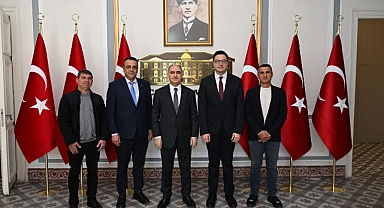 AK Parti Akhisar'dan Vali Özkan'a Ziyaret: Gri Pasaport Talebi Gündemde
