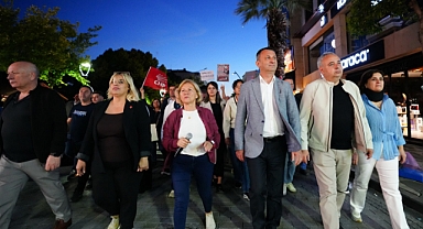 Akhisar’da Özgür Özel’e Destek Yürüyüşü Düzenlendi