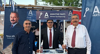 ANAHTAR Parti Akhisar İlçe teşkilatı 567. Çağlak Festivali'nde Vatandaşlarla Buluştu 