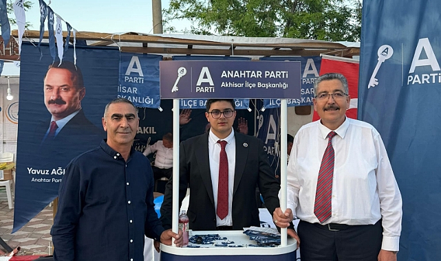 ANAHTAR Parti Akhisar İlçe teşkilatı 567. Çağlak Festivali'nde Vatandaşlarla Buluştu