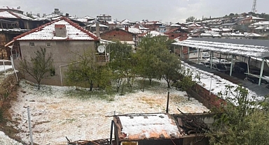 Demirci'de Sağanak ve Dolu Hayatı Felç Etti: