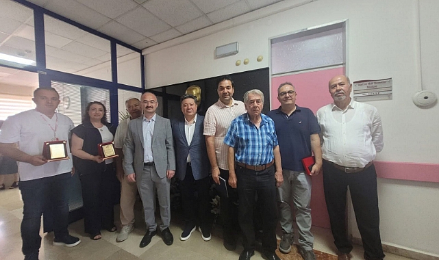 AKHİSAR DEVLET HASTANESİ’NDE ANLAMLI ÖDÜL TÖRENİ