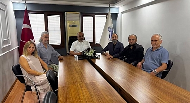 Ferdi Deren ve İsmail Karaca’dan Durmuş Özçelik’e Tebrik Ziyareti