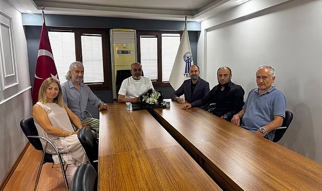 Ferdi Deren ve İsmail Karaca’dan Durmuş Özçelik’e Tebrik Ziyareti