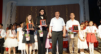 İLKOKUL ÖĞRENCİLERİNDEN MUHTEŞEM GECE