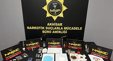 Manisa’da Narkotik Operasyonları: Bir Ayda 54 Tutuklama, Binlerce Uyuşturucu Madde Ele Geçirildi