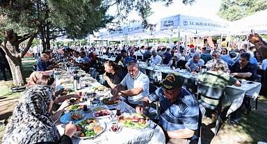 Akhisar Bakkallar Odası'ndan Birlik ve Beraberlik Buluşması