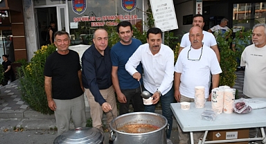 Akhisar Şoförler Odası'ndan Geleneksel Aşure Hayrı